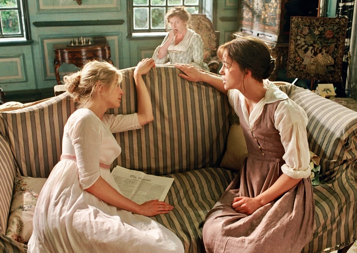 Modern Bir Aşk Romanı Karakteri Gibi Hissettirecek 5 Kombin Önerisi!