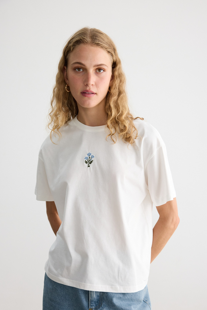 ÇİÇEK NAKIŞLI KISA KOLLU T-SHIRT - Thumbnail