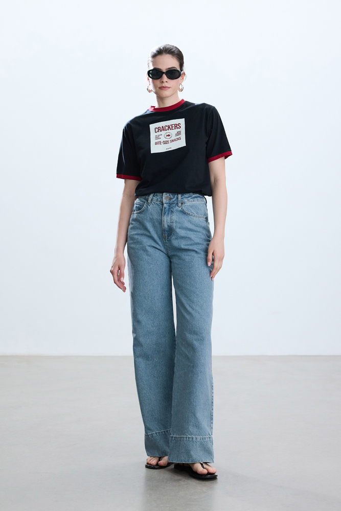 CRACKERS T-SHIRT - Thumbnail
