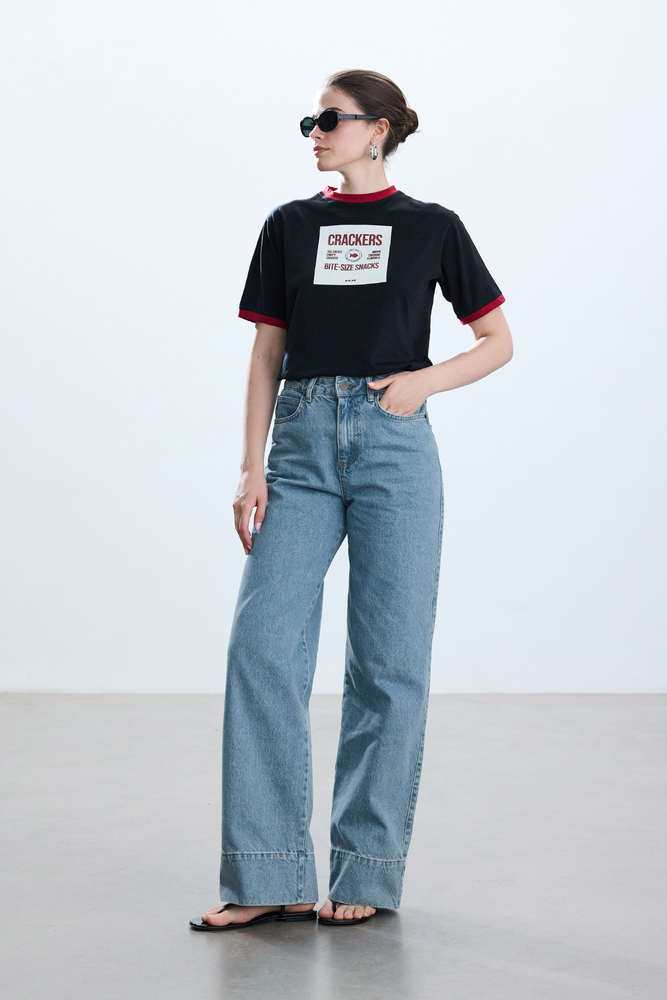 CRACKERS T-SHIRT - Thumbnail